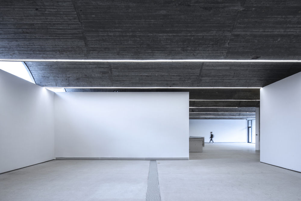 Taizhou Contemporary Art Museum / Atelier Deshaus