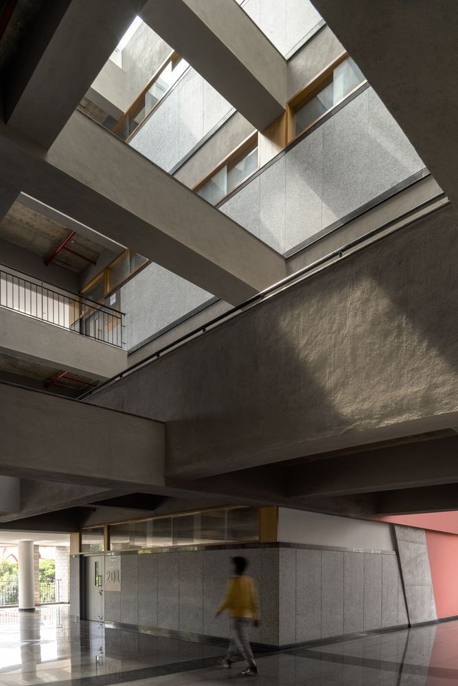 St. Joseph’s College of Law Bengaluru / BetweenSpaces