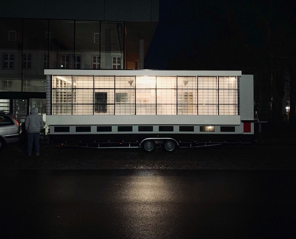 穿越百年的 Bauhaus 巴士，设计反思之旅