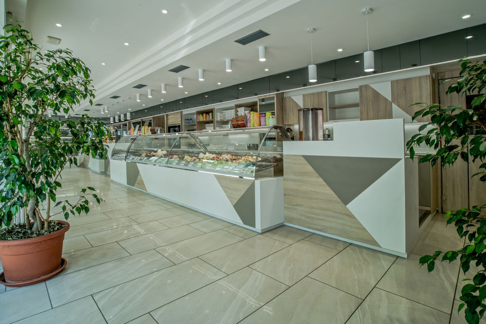 历史悠久的意大利 Gelateria Acquario 室内设计案例解读