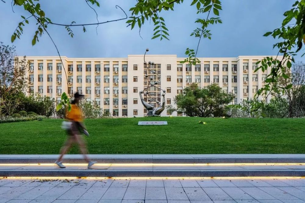 北京化工大学老校区景观提升改造 | 重塑环境，提升品格