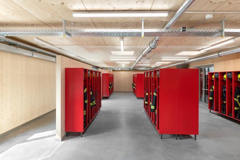 Nina Baisch, Fotografie für Architektur.丨Erweiterung Feuerwehrhaus Schlier丨德国