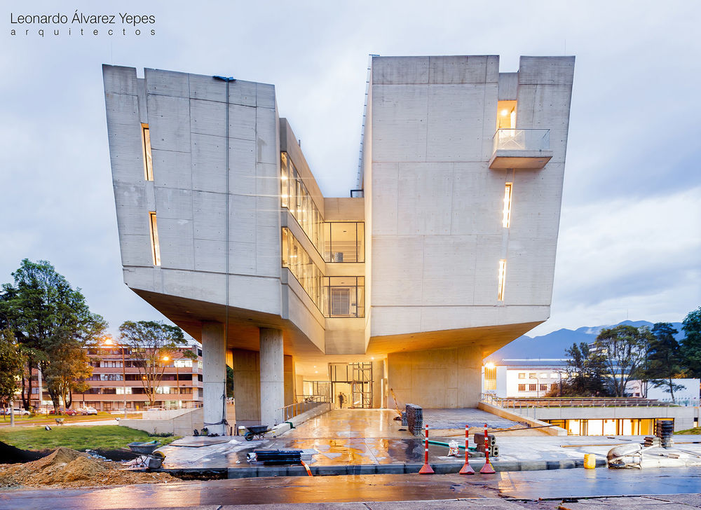 哥伦比亚国立大学护理学院大楼 / Leonardo Álvarez Yepes
