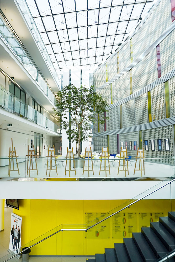 Anastasiya Gushchina丨大学丨architecture photography | Tomas Bata University