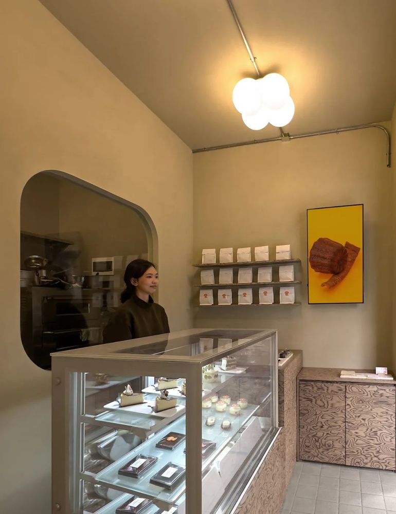 昭熹日法甜品工作室 | 弧形蛋糕吧台展现独特魅力