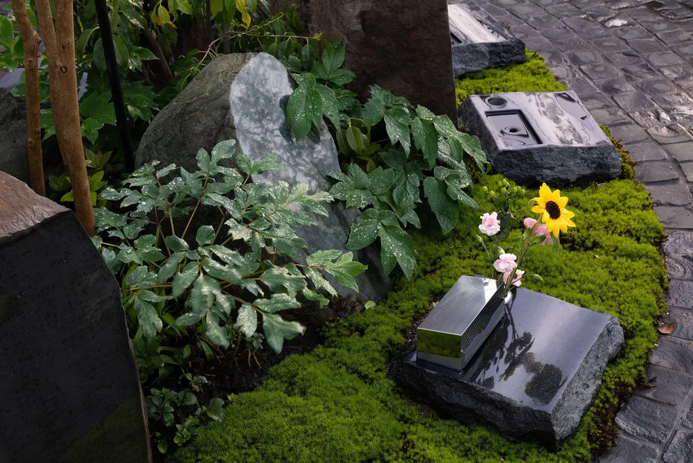 Kezouin Fuchu-shi Cemetery "Yoyo-no-niwa"