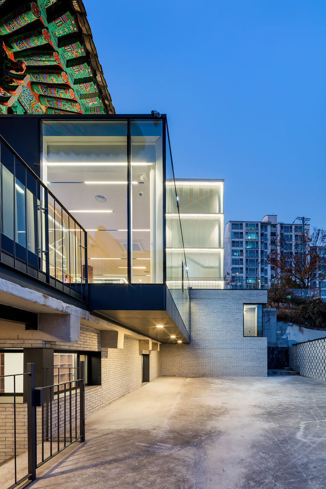 Yeodamjae Library / Emer-sys