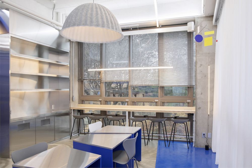 The Blue Moon Office / G/O Architecture