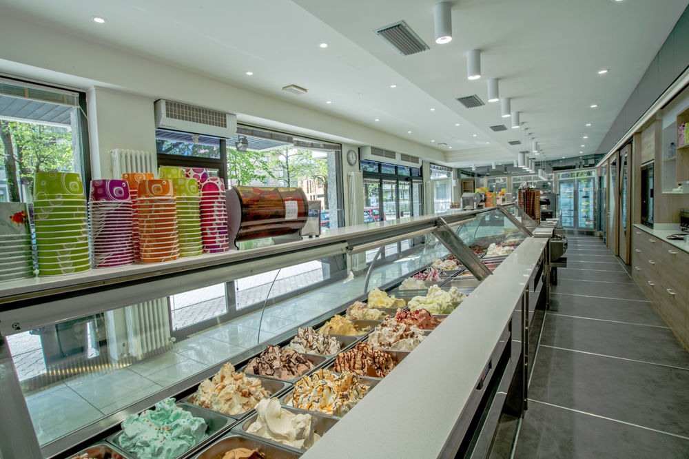 历史悠久的意大利 Gelateria Acquario 室内设计案例解读