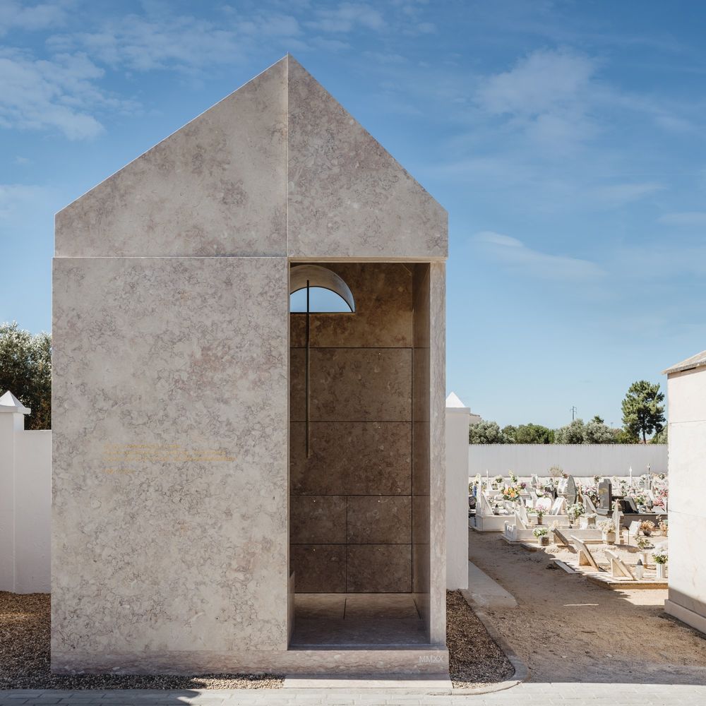 Permanence of Memory Grave / PHYD Arquitectura