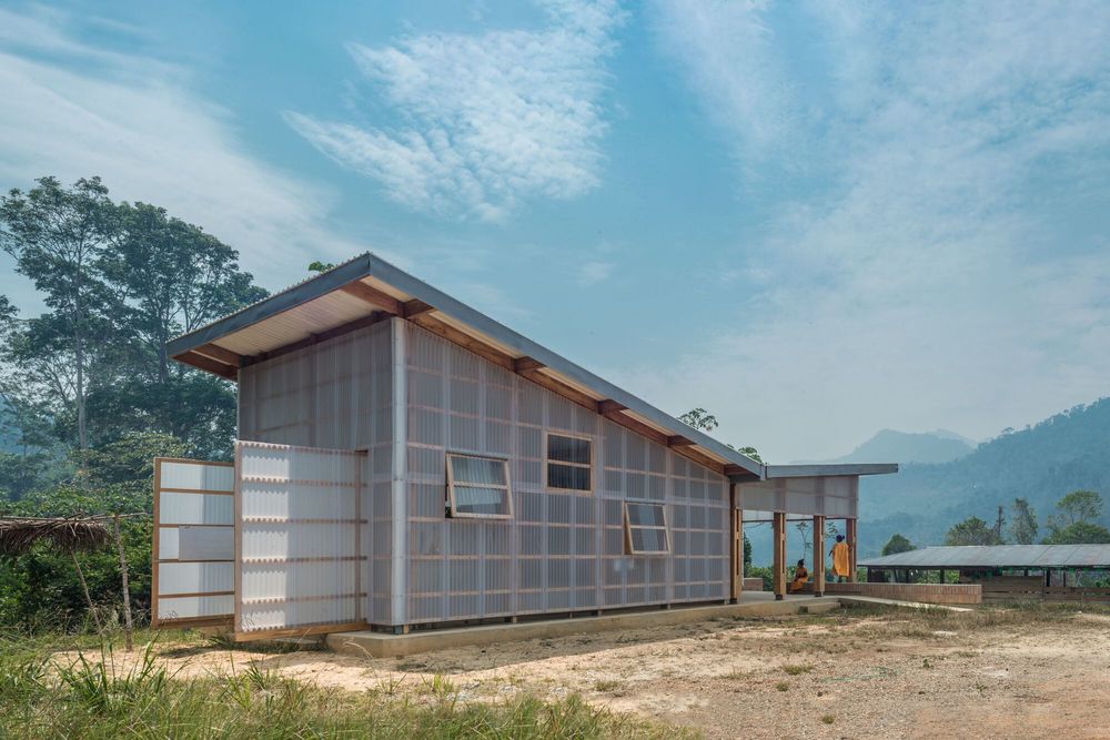 Technology and Environment Laboratory Mencoriari  / Semillas