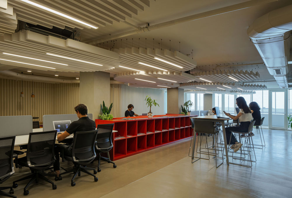 IzQ Innovation Center / Ofisvesaire