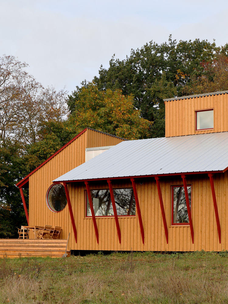 House on the Hill / Arcgency