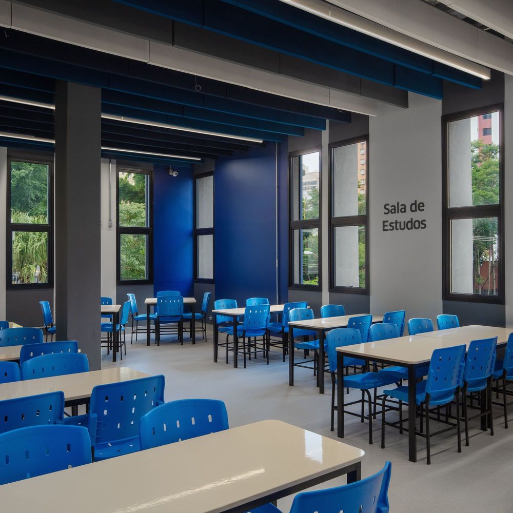 Etapa Vila Mascote School / Biselli Katchborian Arquitetos
