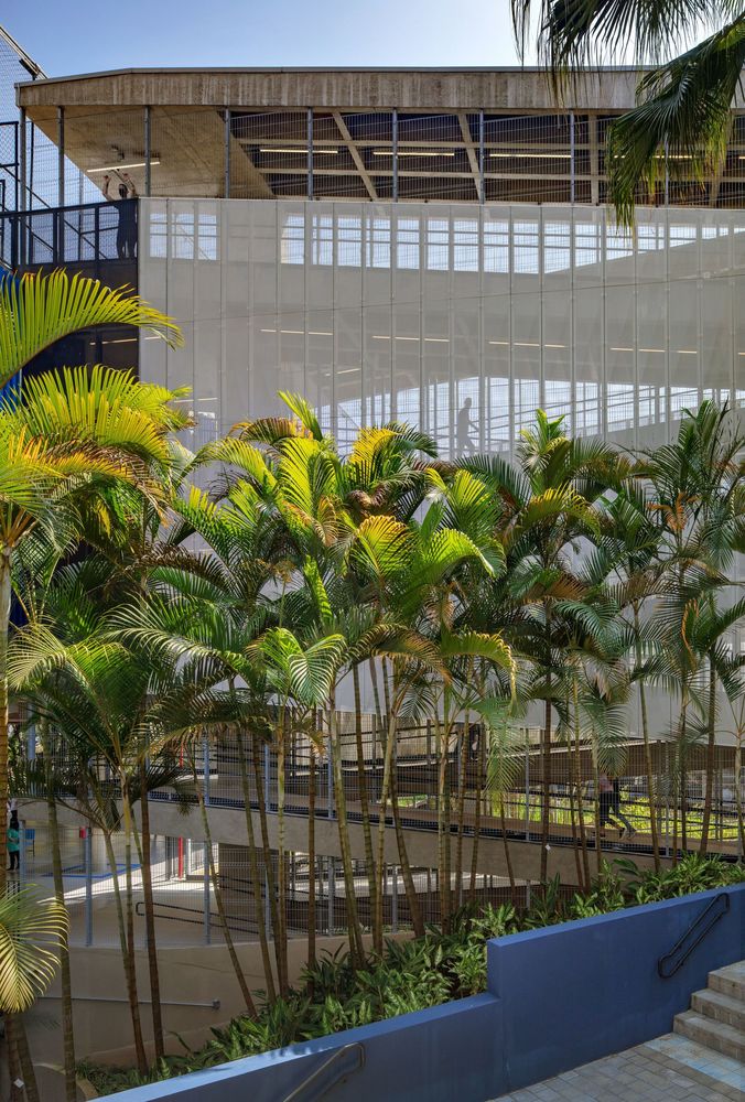 Etapa Vila Mascote School / Biselli Katchborian Arquitetos