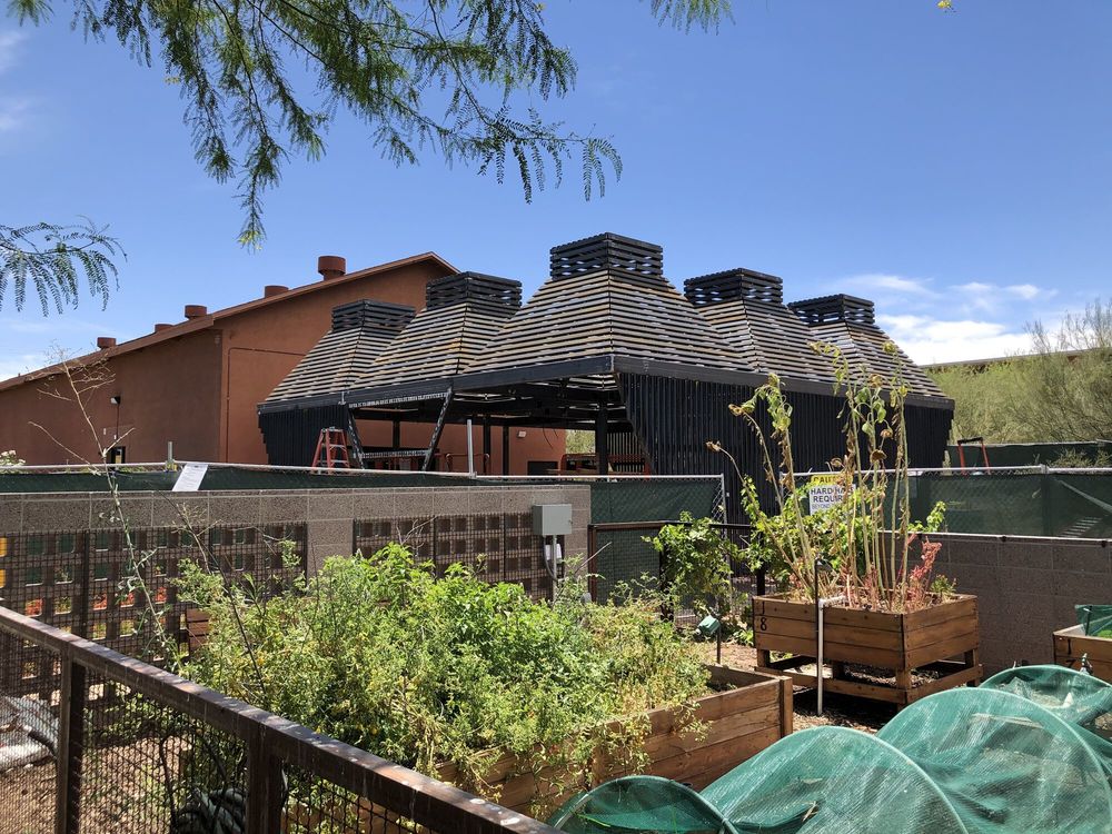 Outdoor Classroom Orange 1 / Design-Build Studio