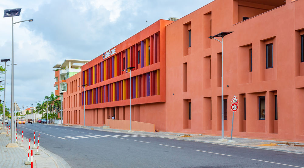 SÈMÈONE Center / COBLOC Architecture