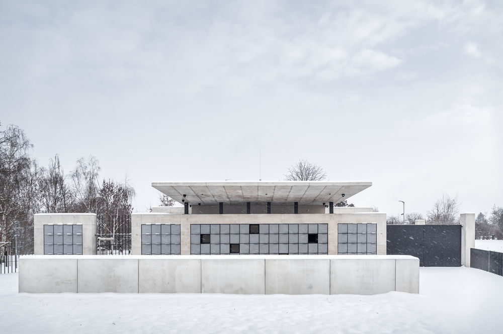 HSC Cemetery / Objektor