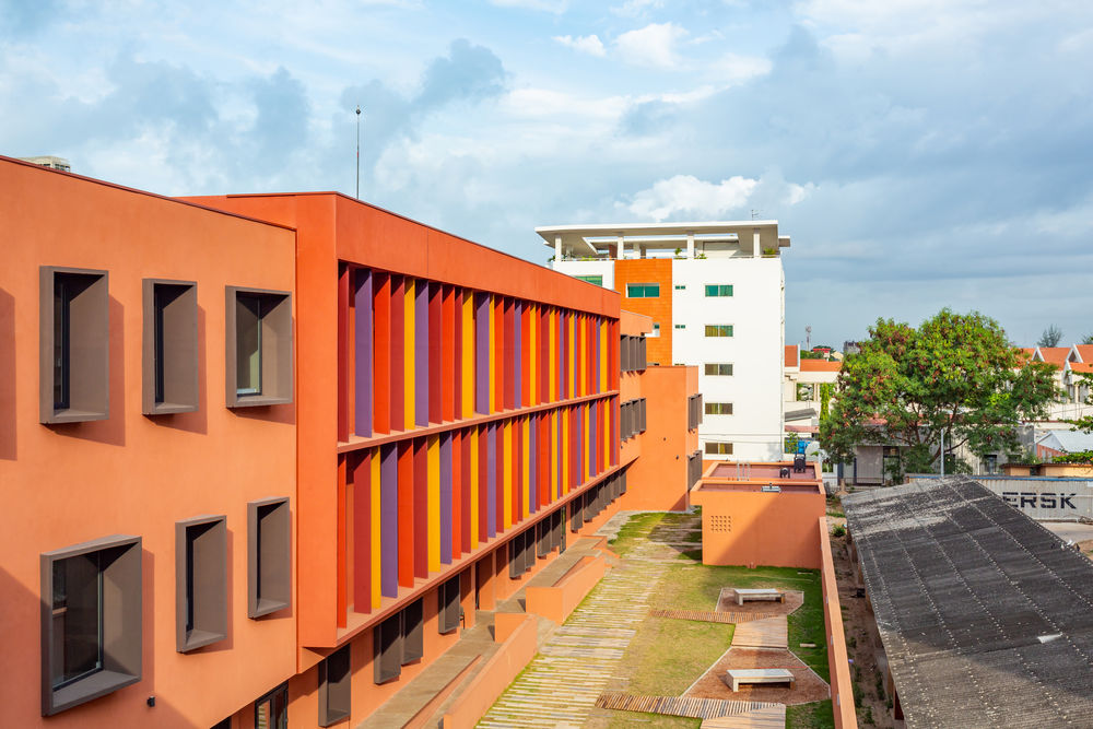 SÈMÈONE Center / COBLOC Architecture