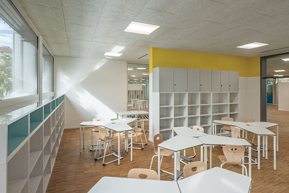 Längenfeldgasse Primary and Vocational School  / PPAG architects
