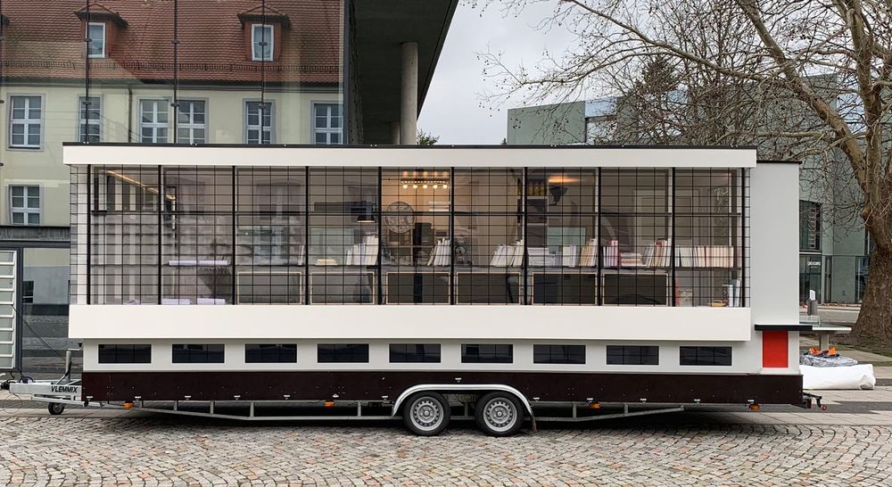 穿越百年的 Bauhaus 巴士，设计反思之旅