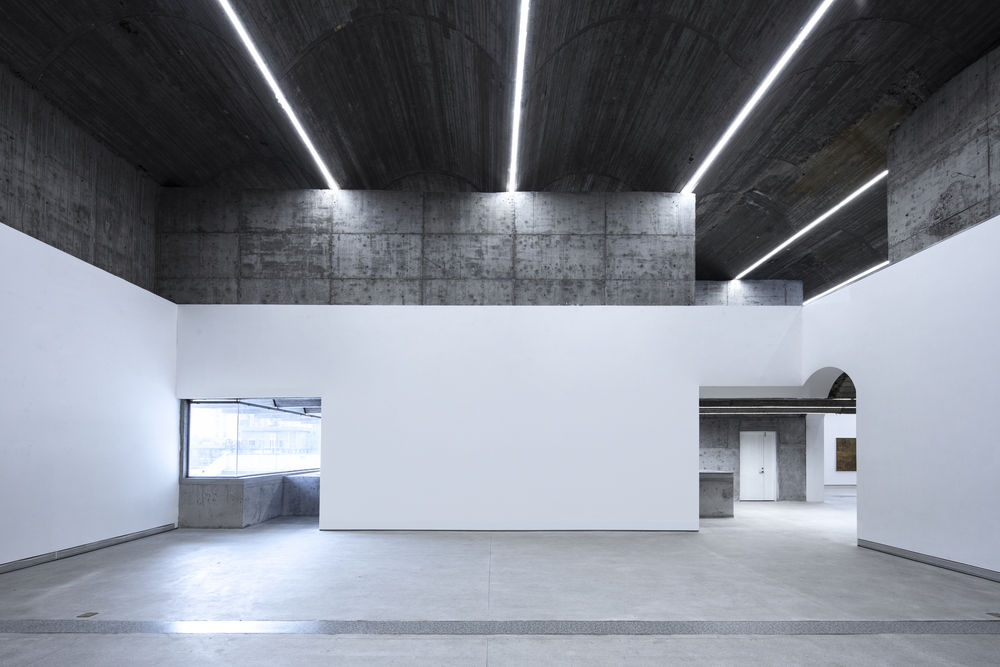 Taizhou Contemporary Art Museum / Atelier Deshaus