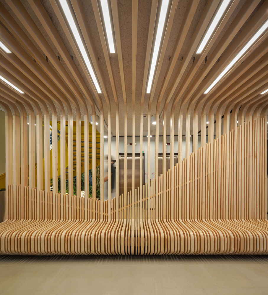 IzQ Innovation Center / Ofisvesaire