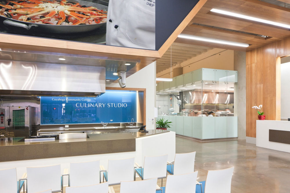 双面魅力 | Cuyahoga 社区学院酒店管理中心与 Pura Vida 餐厅
