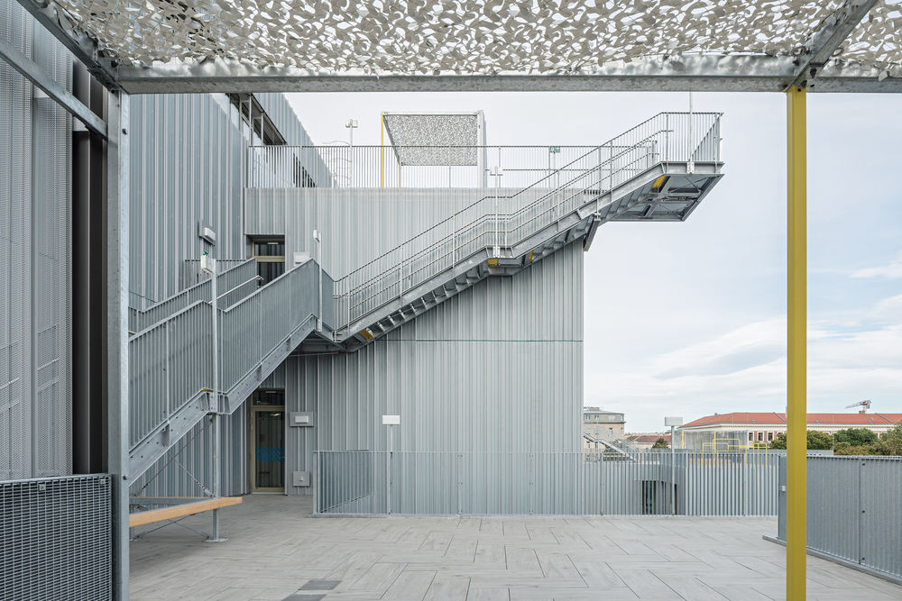 Längenfeldgasse Primary and Vocational School  / PPAG architects