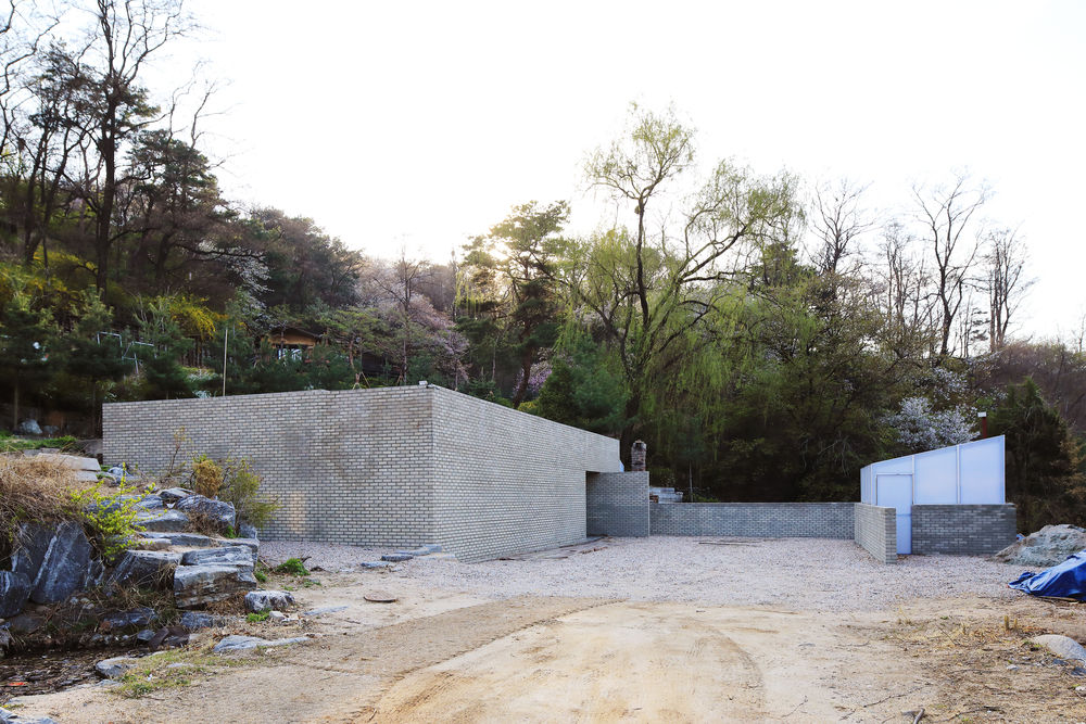 首尔 Seongbuk Dowon 展览馆——简约设计打造废弃空间新生