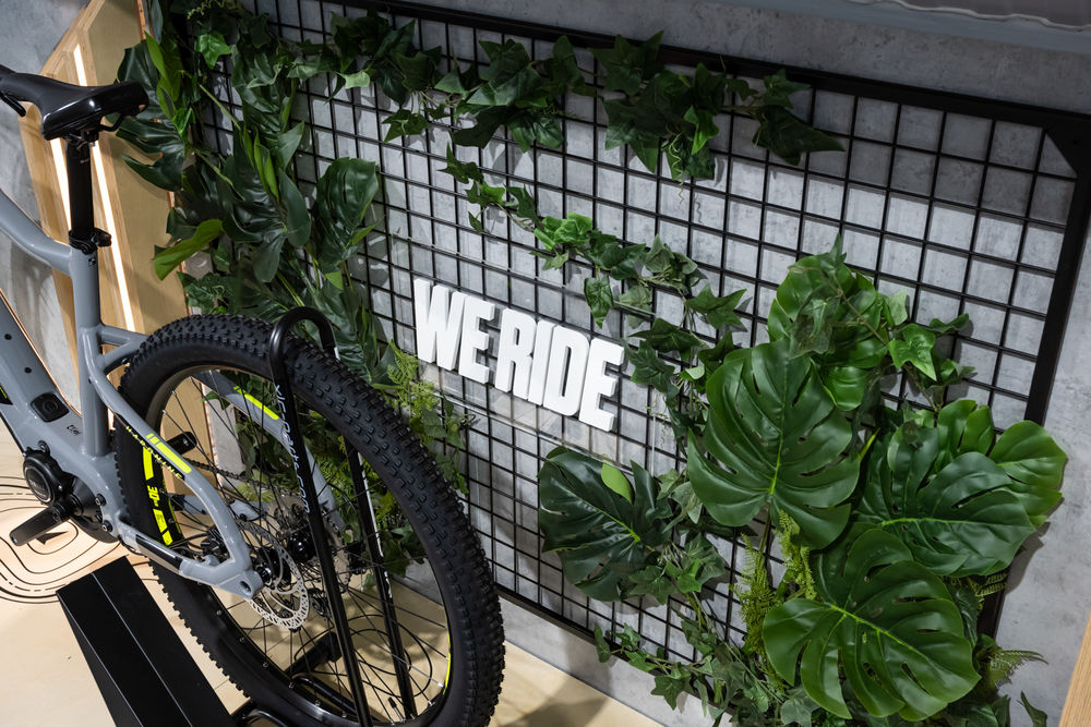 英伦高端自行车品牌 Haibike 的工业奢华零售体验