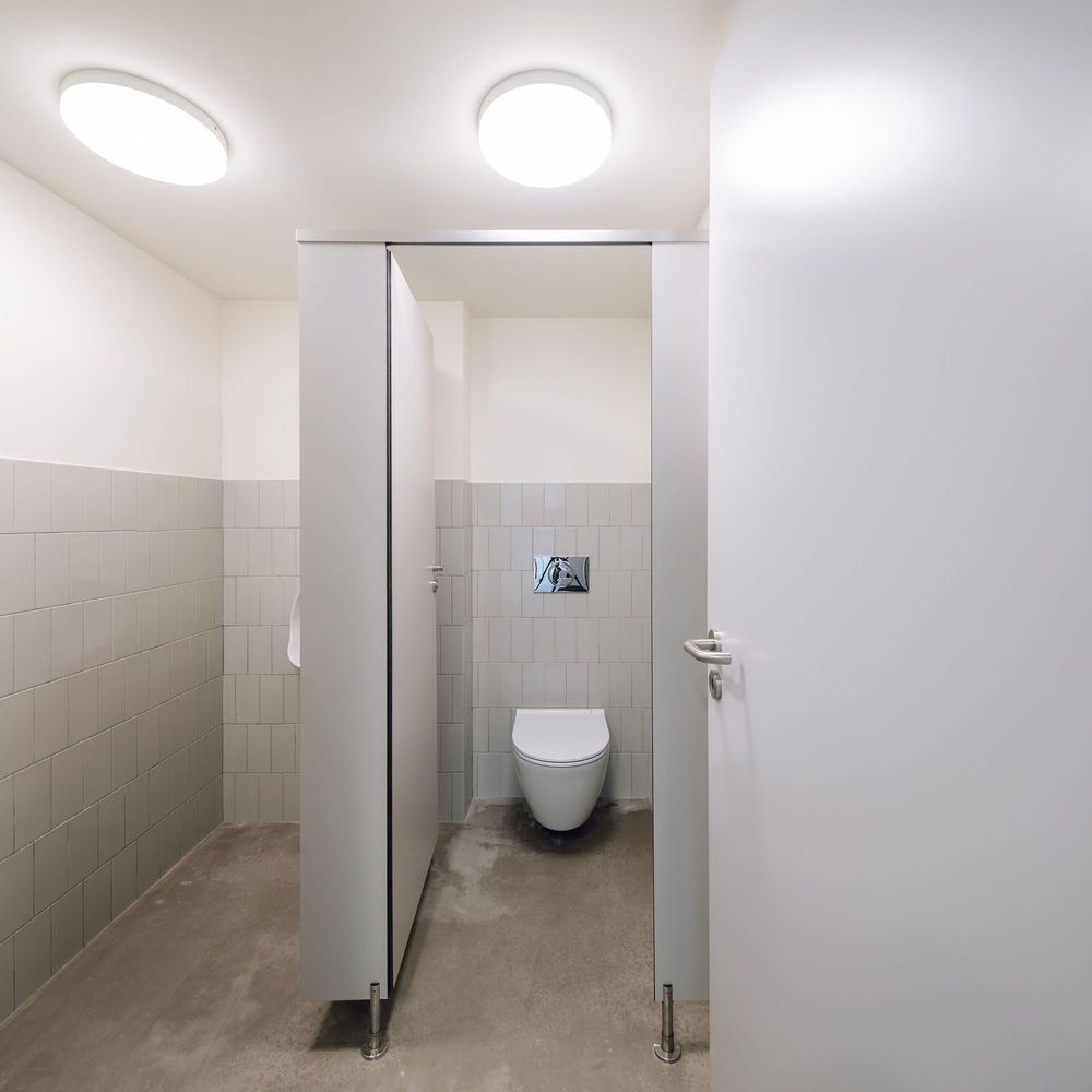 Cais do Tojo Building / LADO Arquitectura e Design