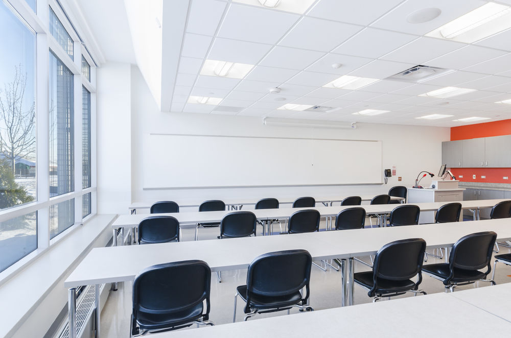 色彩活力，环保节能，打造社区标志—— College of DuPage Naperville Regional Center 翻新设计
