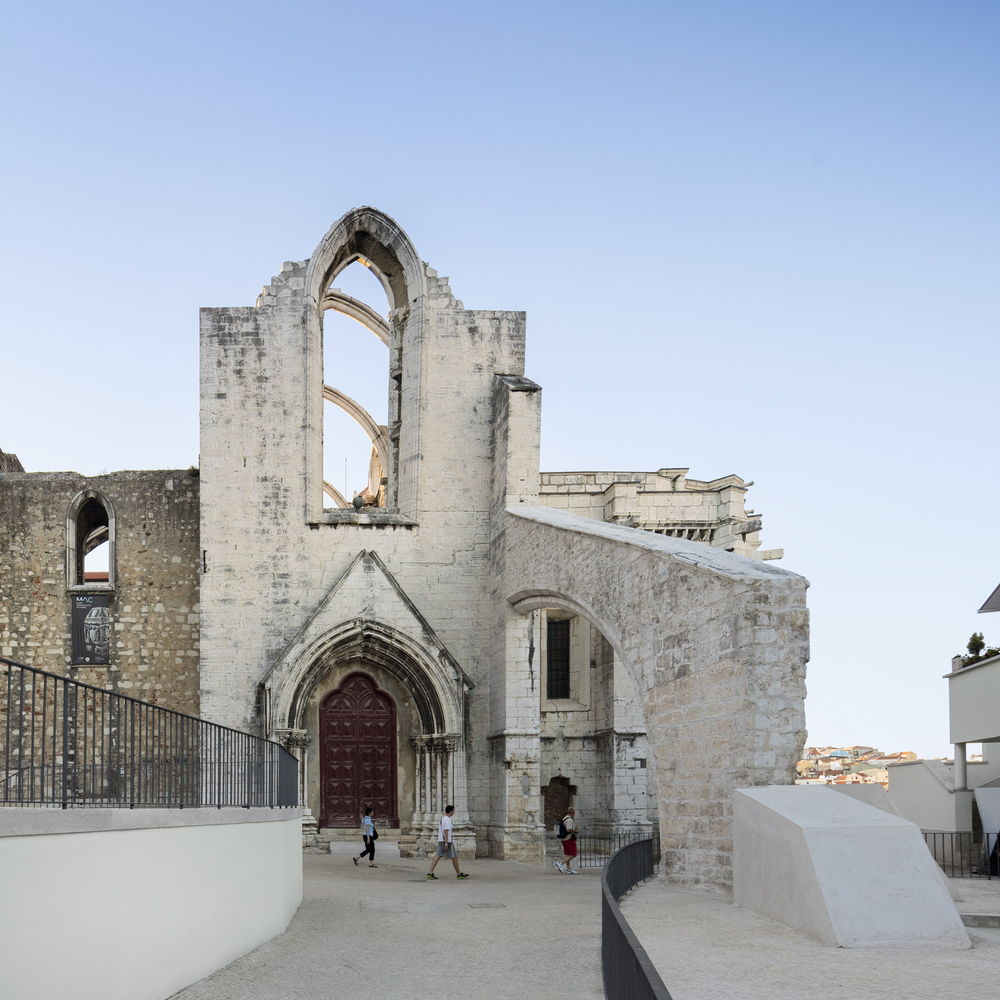 Urban Renewal of Chiado Neighborhood / Álvaro Siza + Carlos Castanheira