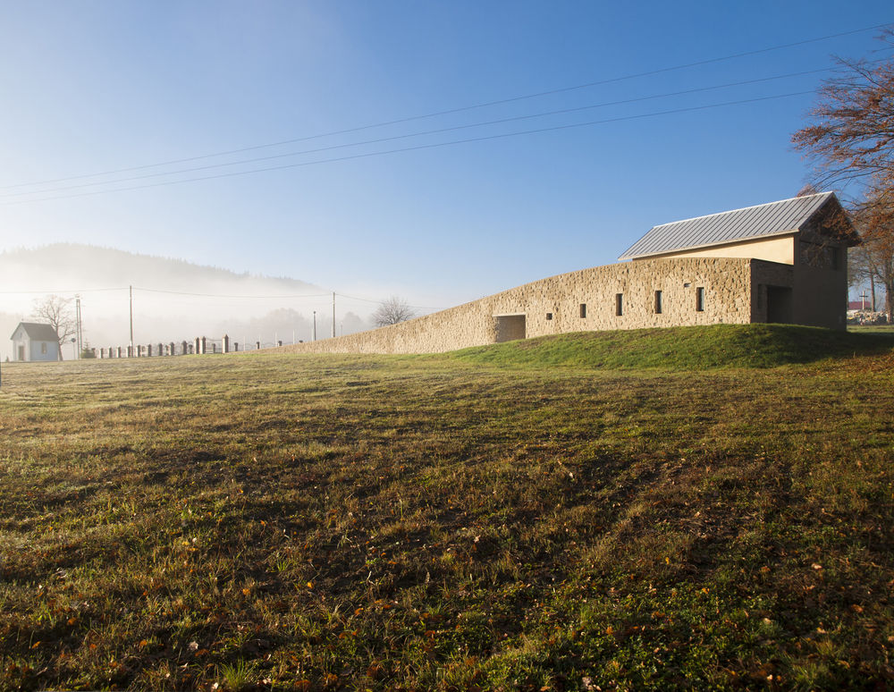 The Chapel of the Last Farewell / Jakub Turbasa + Bartlomiej Pyrzyk