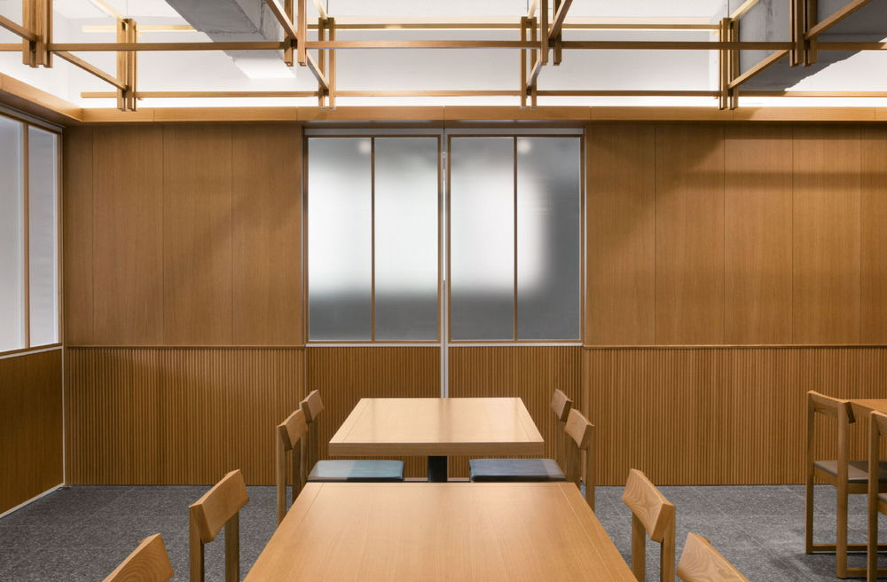 承载 70 年时光的"Chosunoak The Oak"餐厅