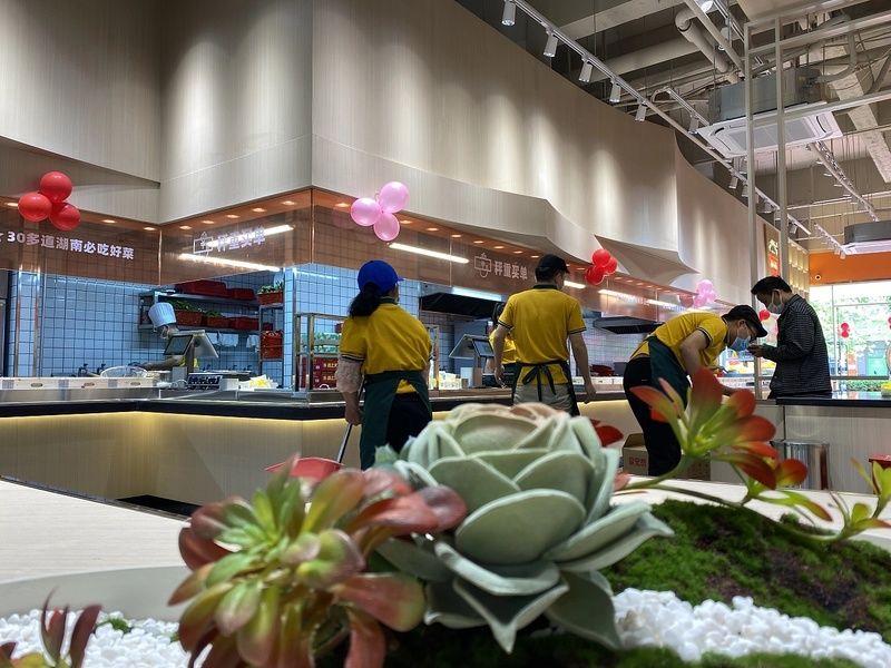 南小碗湖南鲜炒简餐空间设计 | 现炒锅气、新鲜食材的呈现