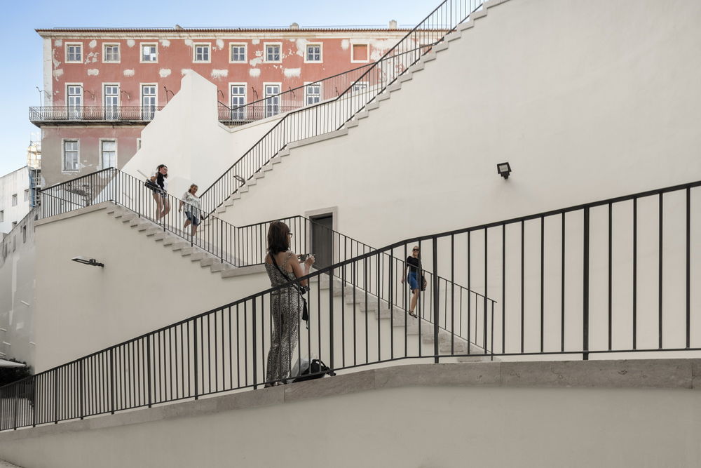 Urban Renewal of Chiado Neighborhood / Álvaro Siza + Carlos Castanheira