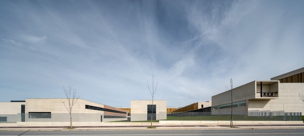 Salesianos Pamplona Institute / Garmendia Cordero Arquitectos + TCGA Arquitectos