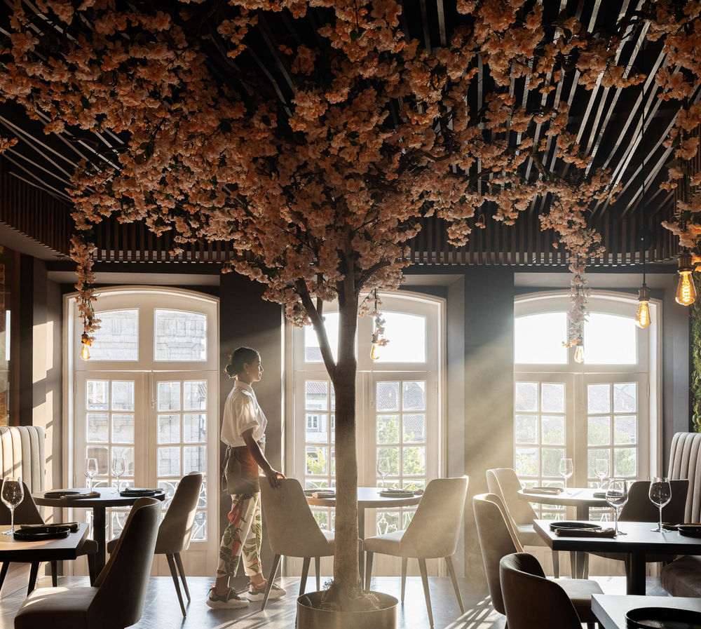 葡式风情 | REM'A Arquitectos 打造绿色艺术新餐厅
