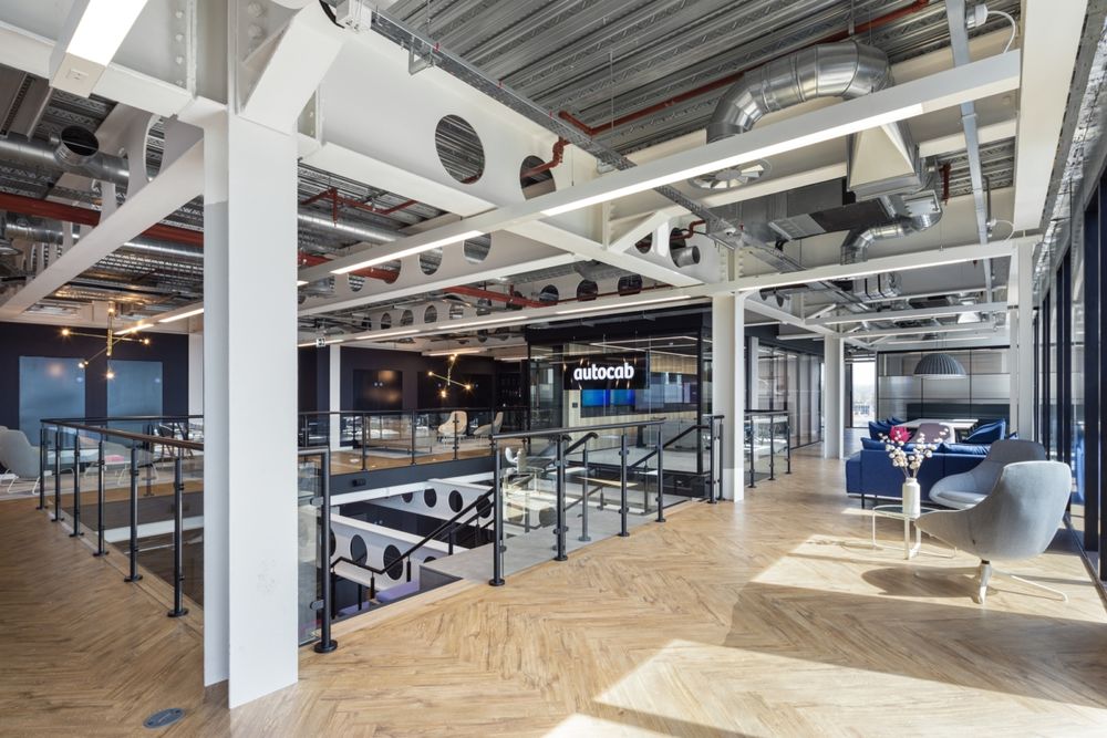 Autocab Offices Manchester - 灵活多元的现代办公空间设计