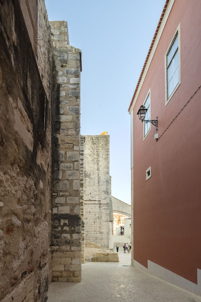 Urban Renewal of Chiado Neighborhood / Álvaro Siza + Carlos Castanheira