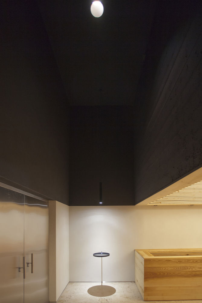 The Chapel of the Last Farewell / Jakub Turbasa + Bartlomiej Pyrzyk
