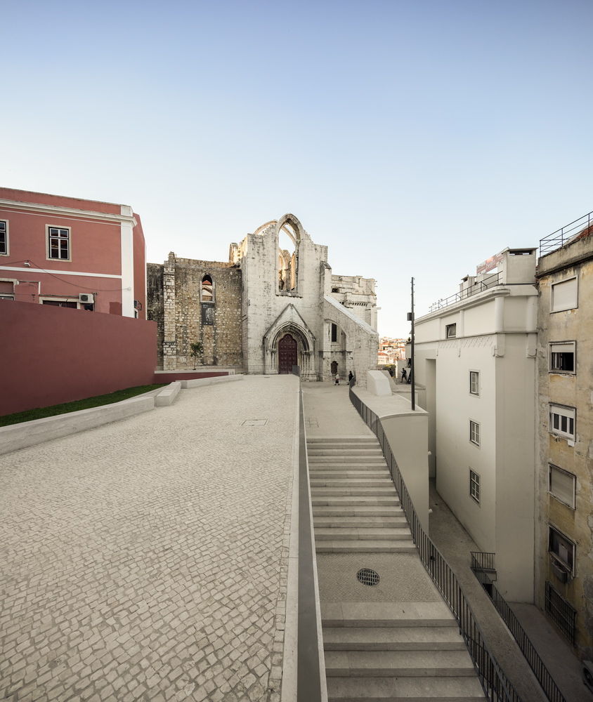 Urban Renewal of Chiado Neighborhood / Álvaro Siza + Carlos Castanheira