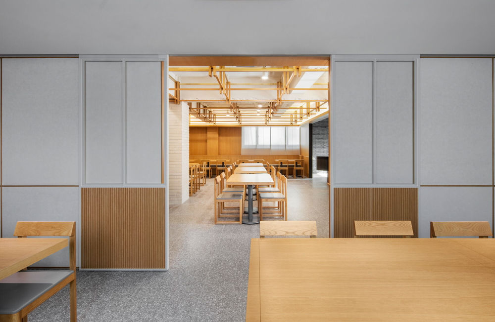 承载 70 年时光的"Chosunoak The Oak"餐厅