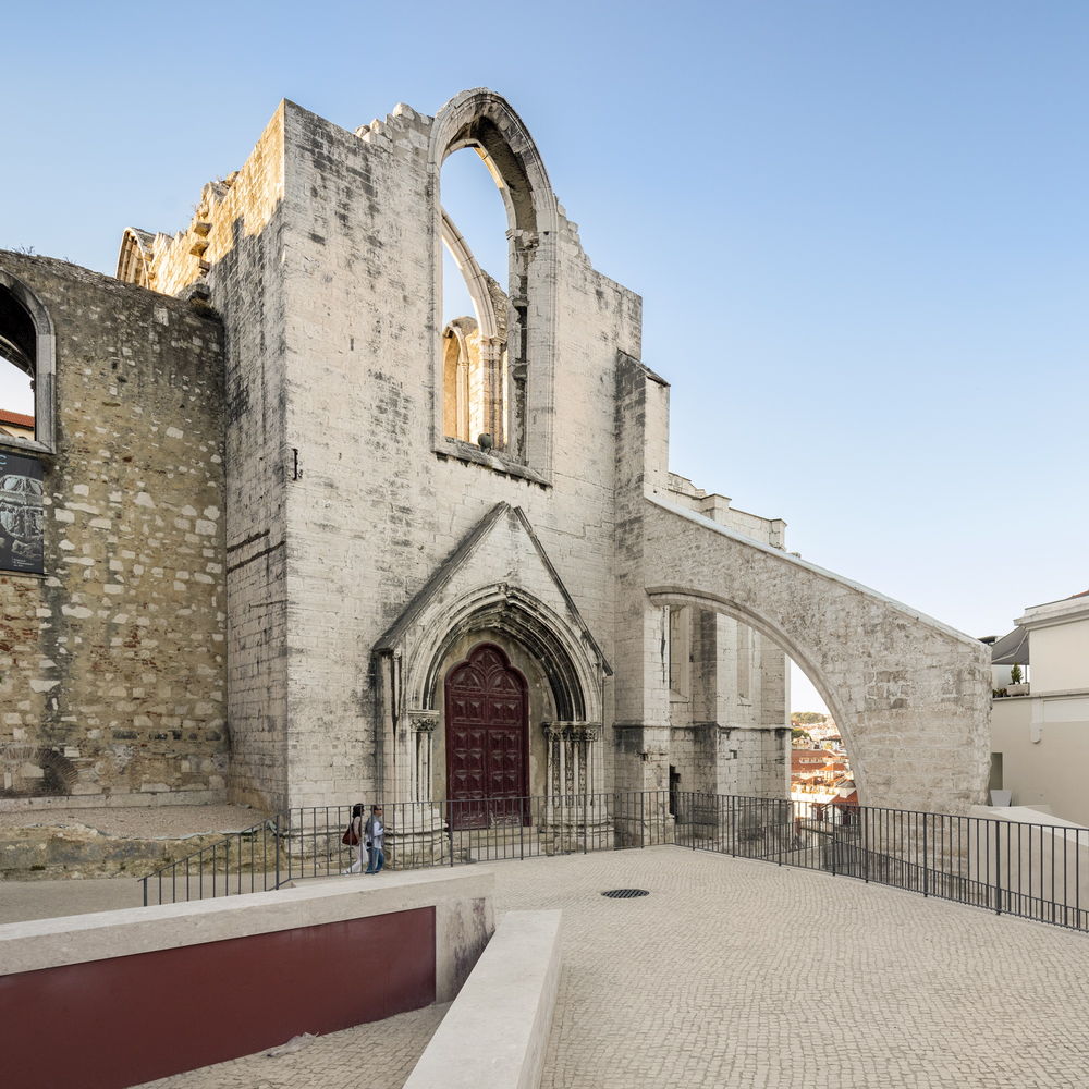 Urban Renewal of Chiado Neighborhood / Álvaro Siza + Carlos Castanheira