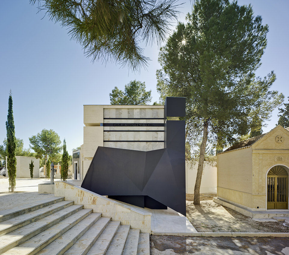 宗教建筑 / Martinez Vidal