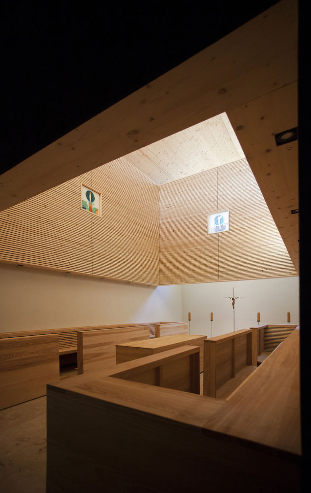 The Chapel of the Last Farewell / Jakub Turbasa + Bartlomiej Pyrzyk