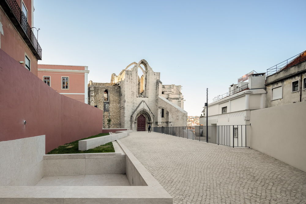 Urban Renewal of Chiado Neighborhood / Álvaro Siza + Carlos Castanheira