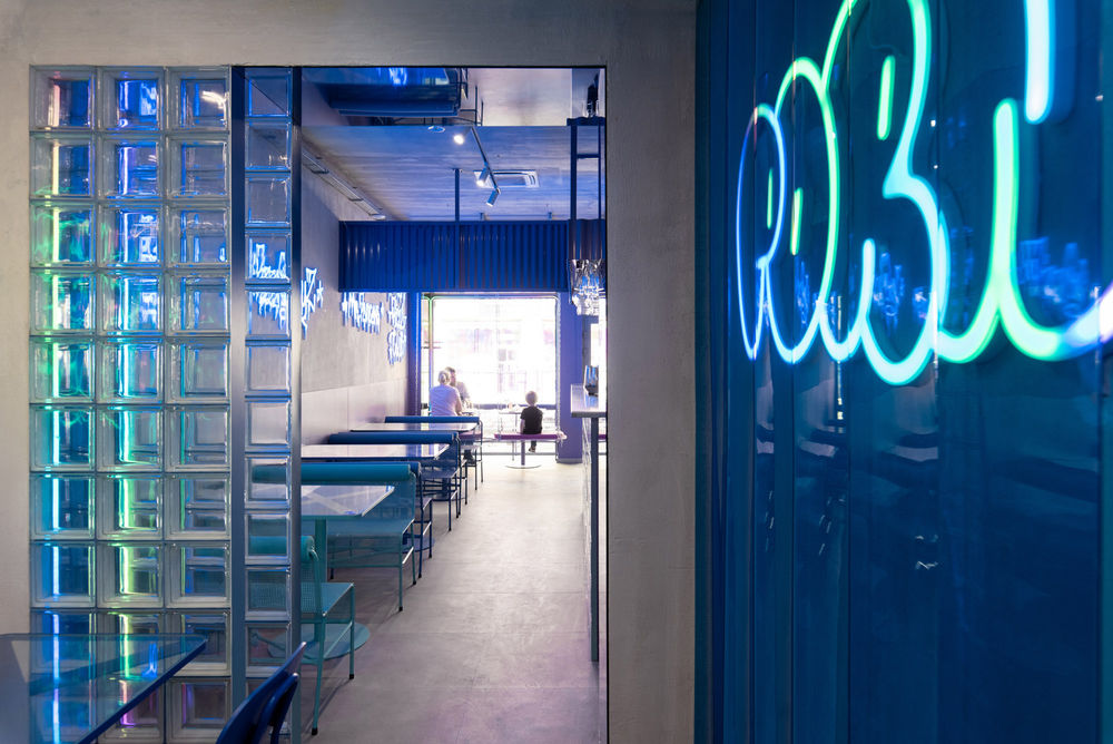 FoodX Poznan Restaurant / mode:lina architekci
